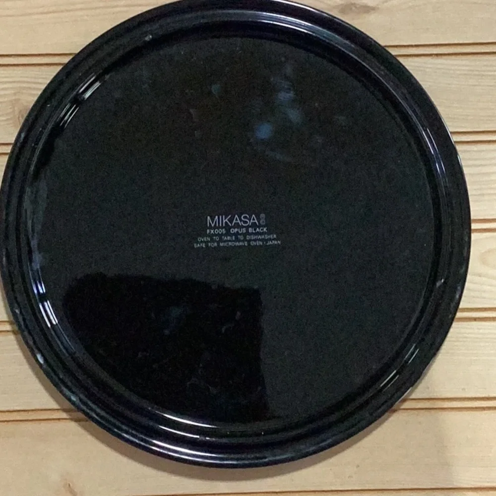Mikasa FX005 Opus Black Calla Lily Round Cake Plate Cheese Plate Serving Platter